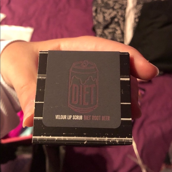 jeffree star diet root beer lip scrub - Picture 3 of 5